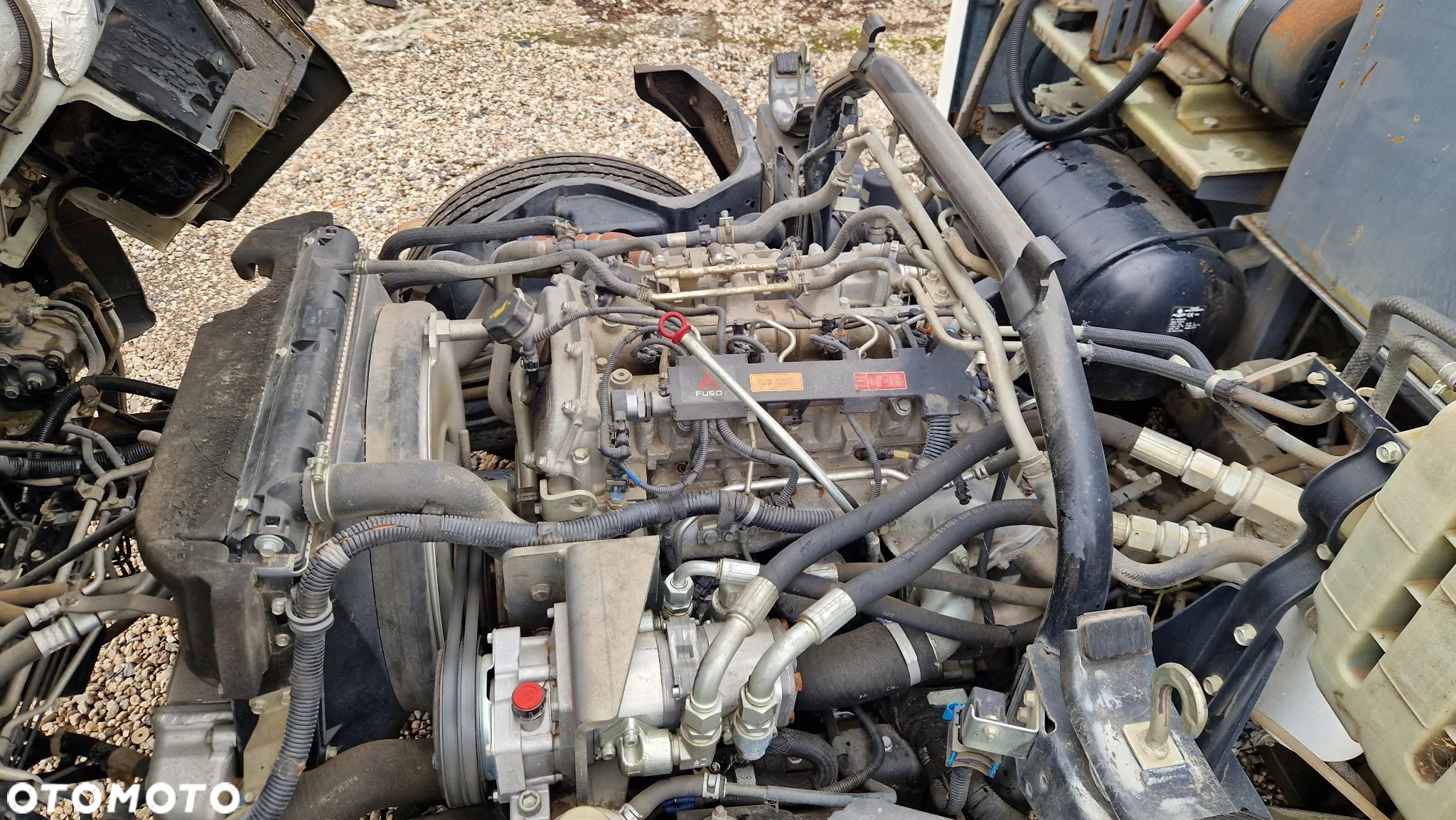 Mitsubishi Canter - 6