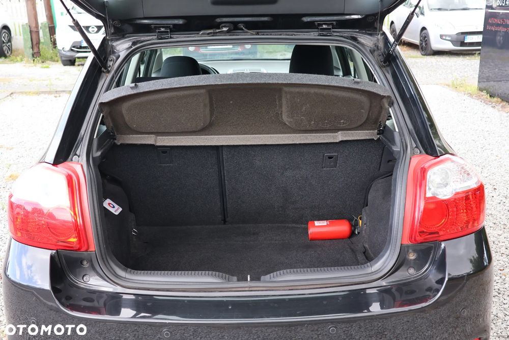 Toyota Auris 1.6 Dynamic - 14