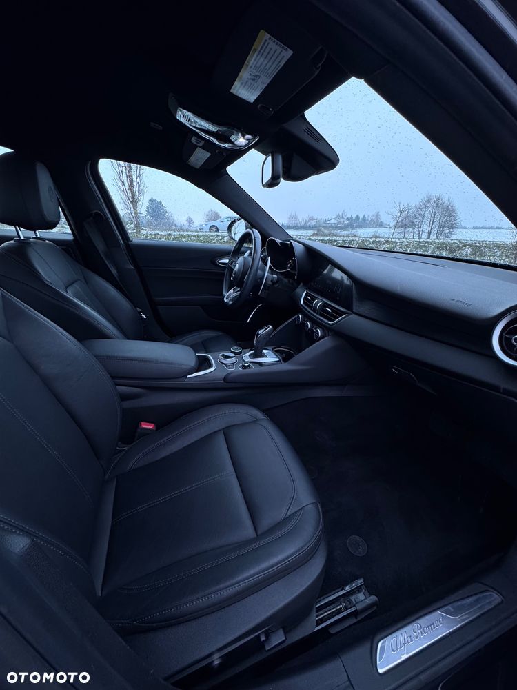 Alfa Romeo Giulia 2.0 Turbo 16V AT8 Veloce - 22