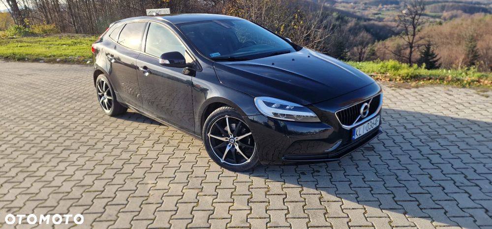 Volvo V40 D2 Momentum - 1