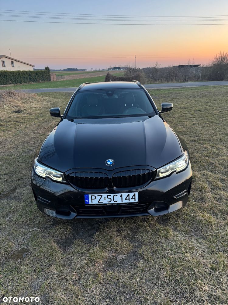 BMW Seria 3 320d Sport Line - 3
