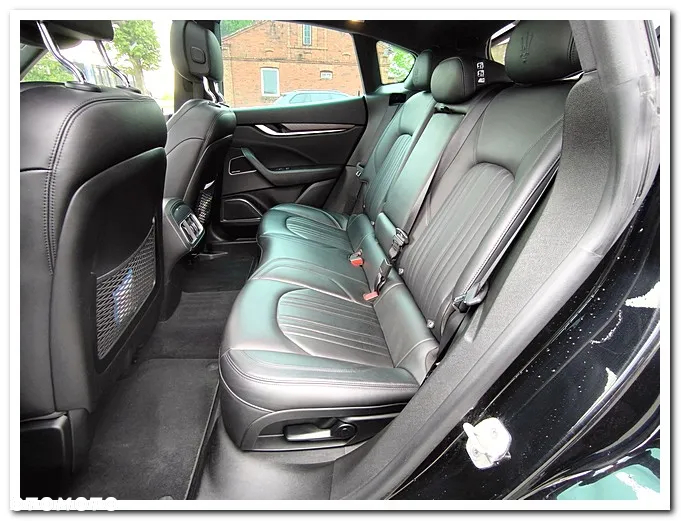 Maserati Levante Q4 Executive - 27