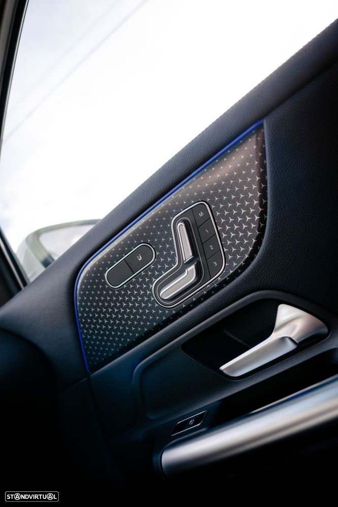 Mercedes-Benz EQA 300 4Matic AMG Line - 26
