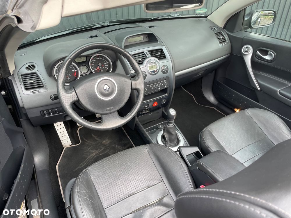 Renault Megane 2.0 16V Dynamique - 9