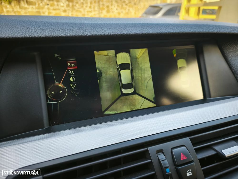 BMW 525 d xDrive Pack M Auto - 34