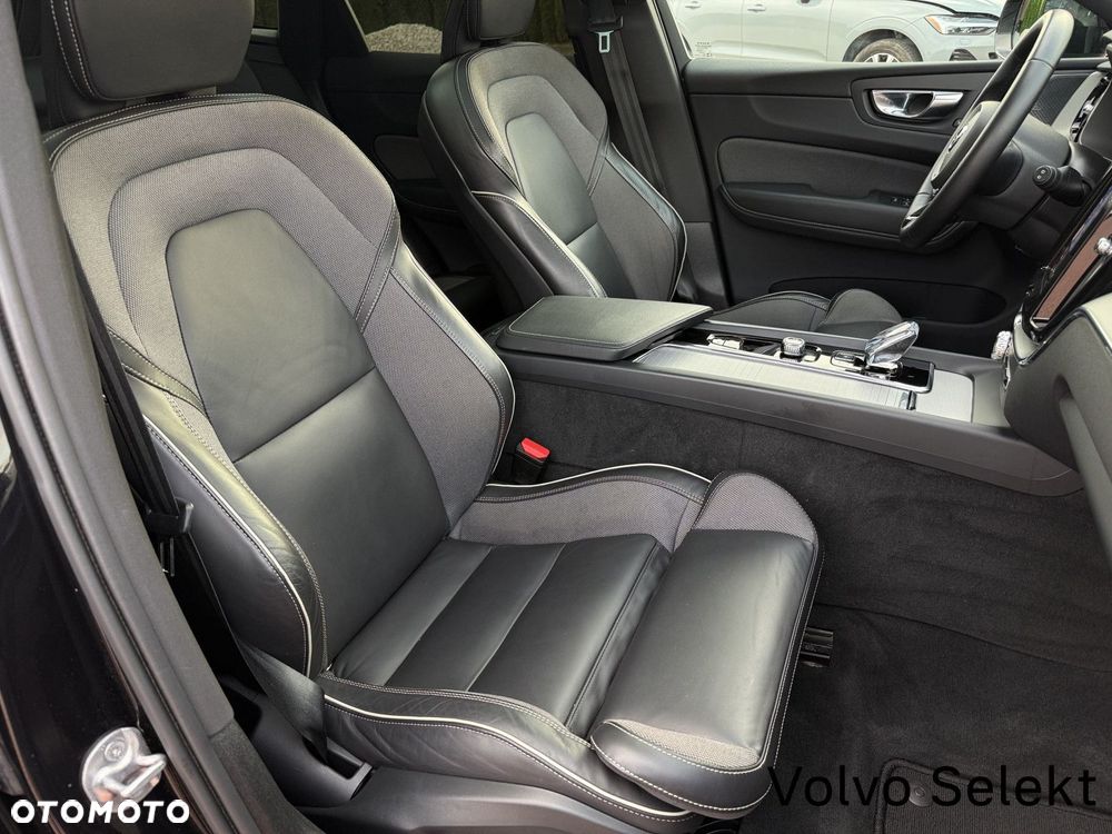 Volvo XC 60 - 25