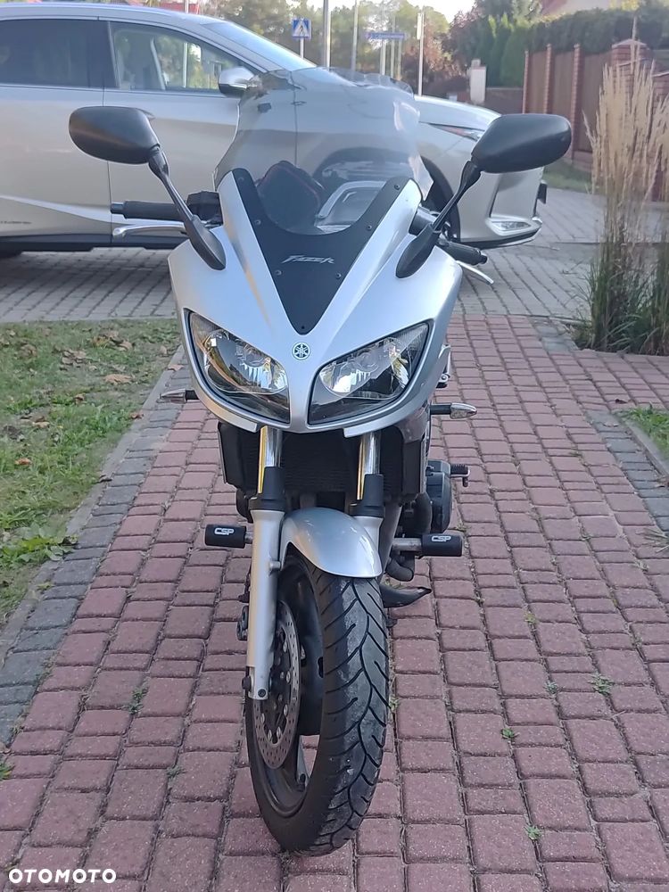 Yamaha FZS - 7