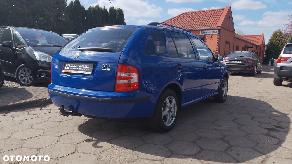Skoda Fabia - 25
