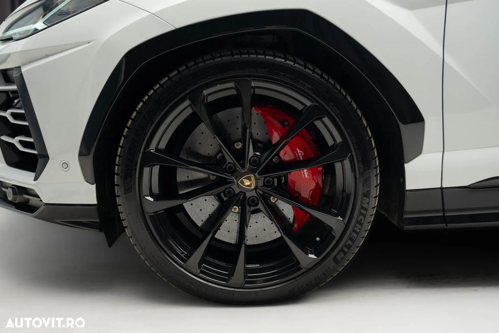 Lamborghini URUS - 9
