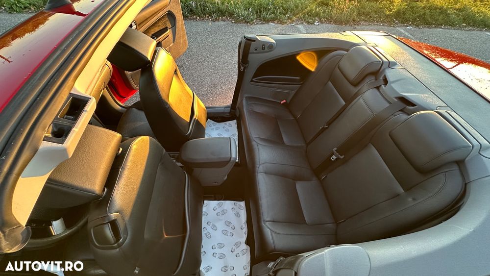 Ford Focus 2.0 16V Titanium - 32