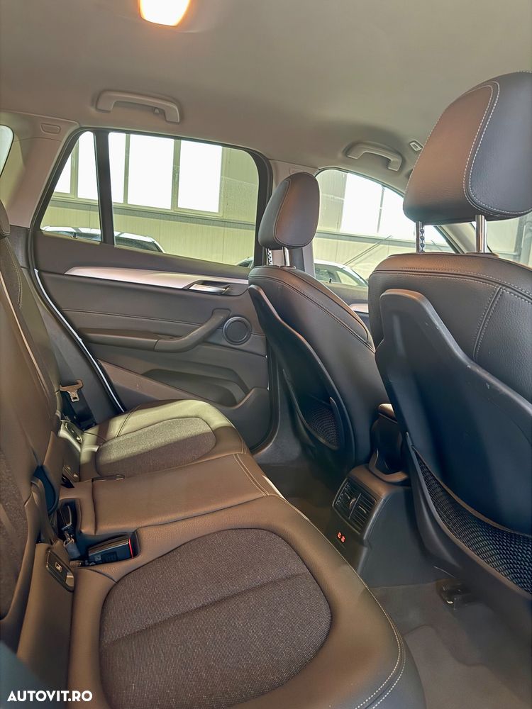 BMW X1 sDrive18d Aut. xLine - 12