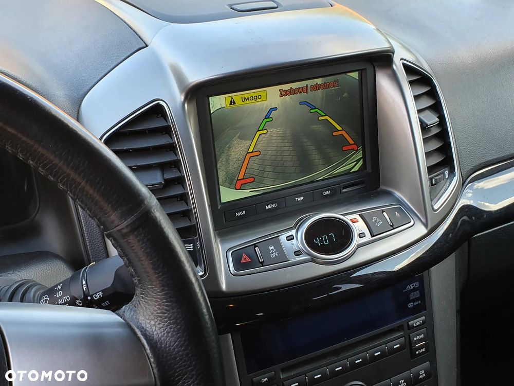 Chevrolet Captiva 2.2 D LTZ - 16