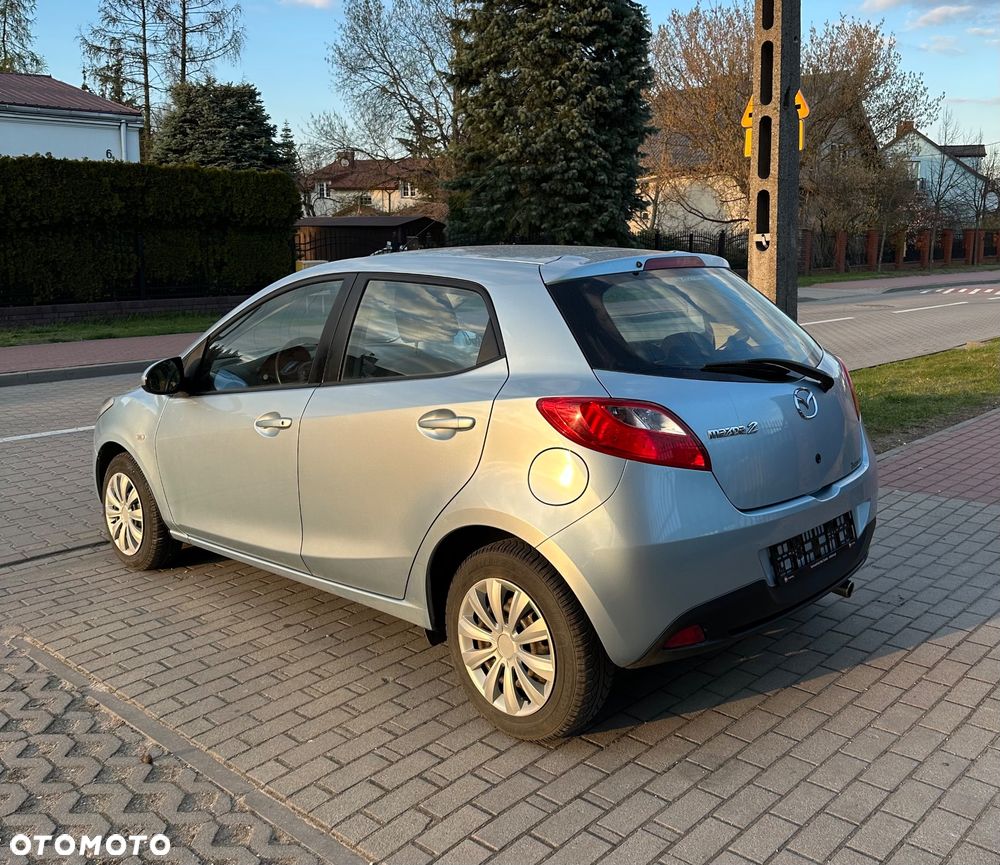 Mazda 2 - 5