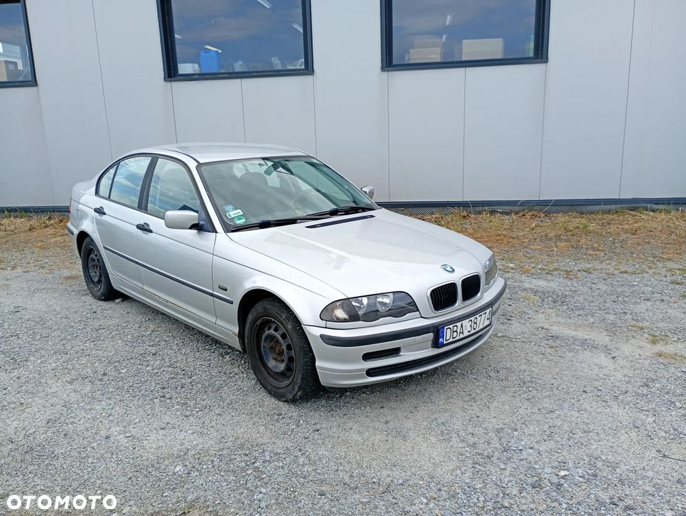 BMW Seria 3 318i - 2