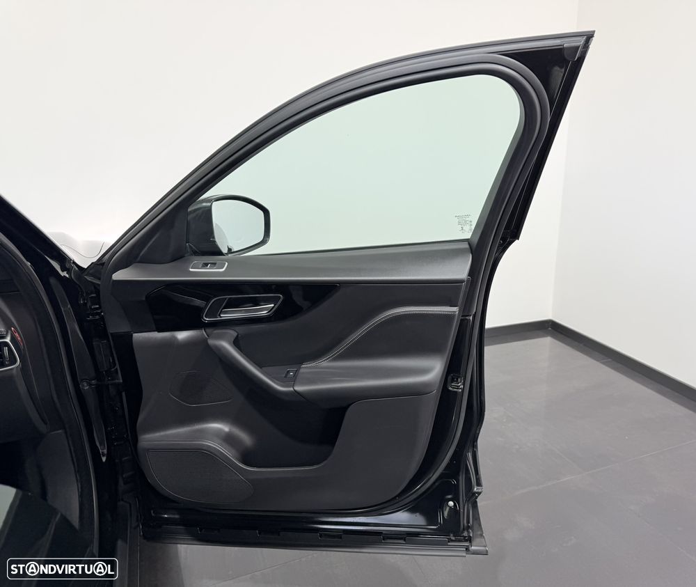 Jaguar F-Pace 2.0 i4D R-Sport Aut. - 45