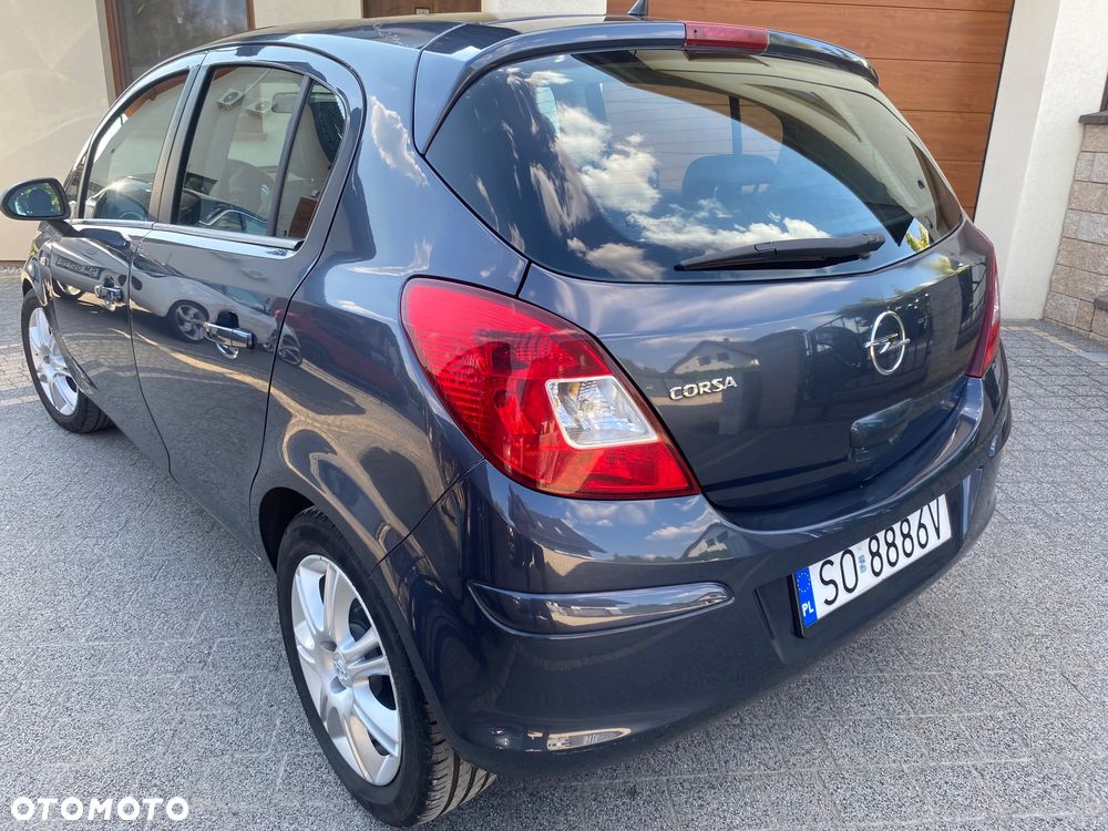 Opel Corsa 1.2 16V Cosmo - 3