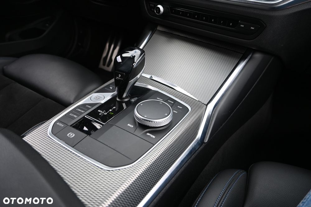 BMW Seria 3 320d xDrive Edition M Sport Shadow - 15