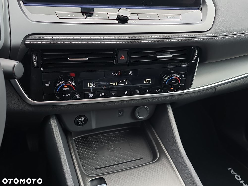 Nissan Qashqai 1.3 DIG-T MHEV N-Connecta Xtronic - 19
