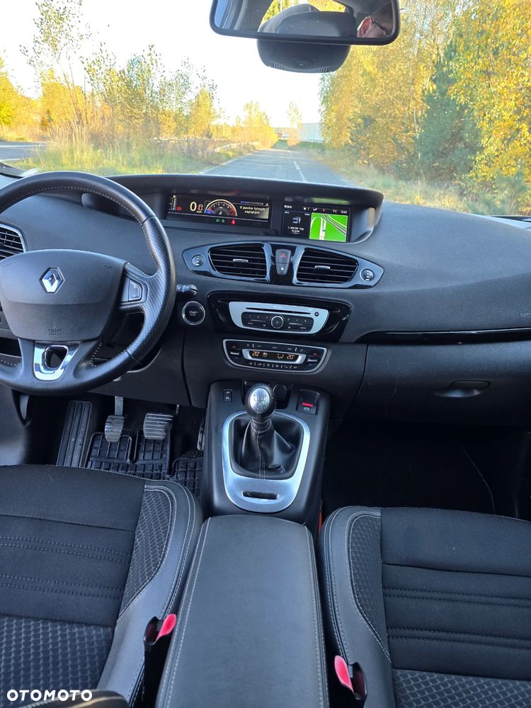 Renault Grand Scenic - 28