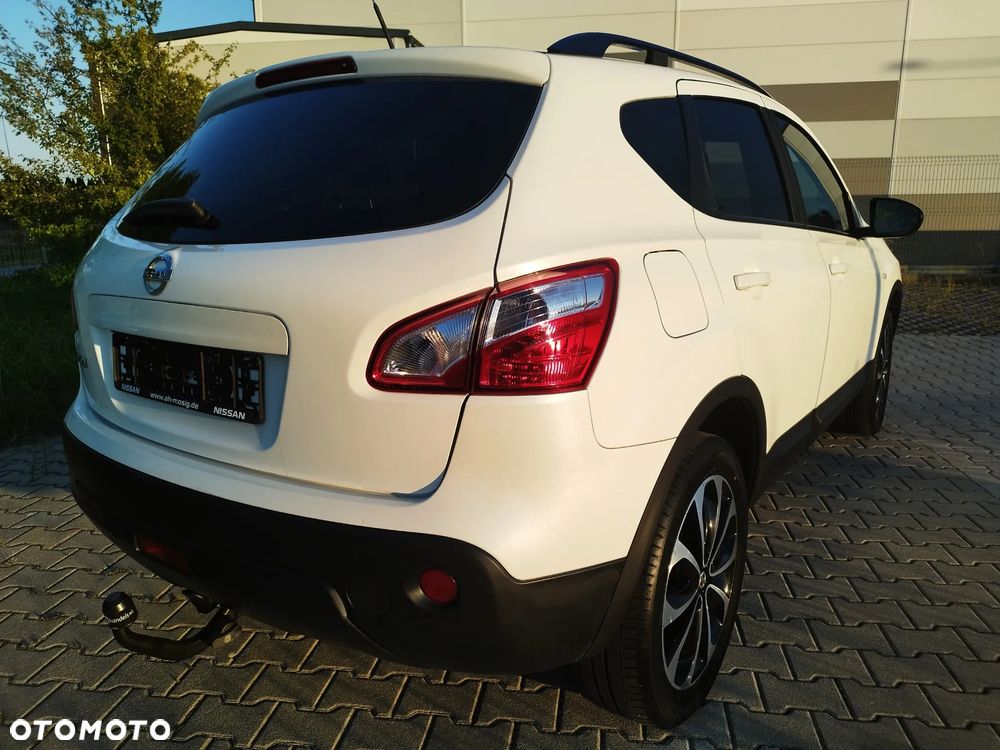 Nissan Qashqai 2.0 360 CVT - 8