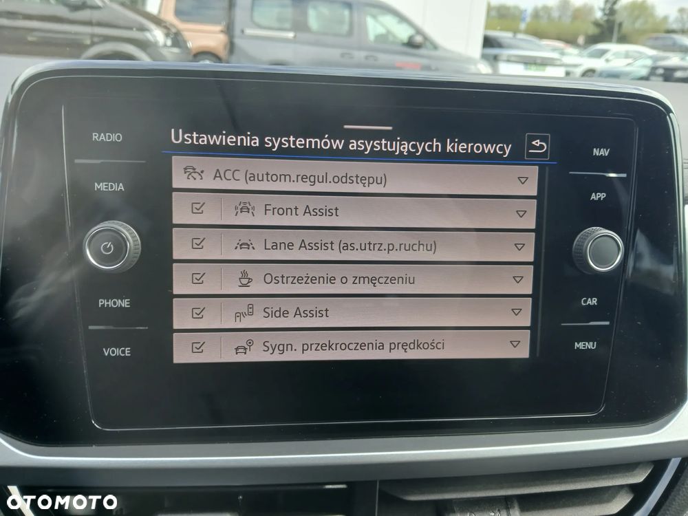 Volkswagen T-Roc 1.5 TSI Life Plus DSG - 25