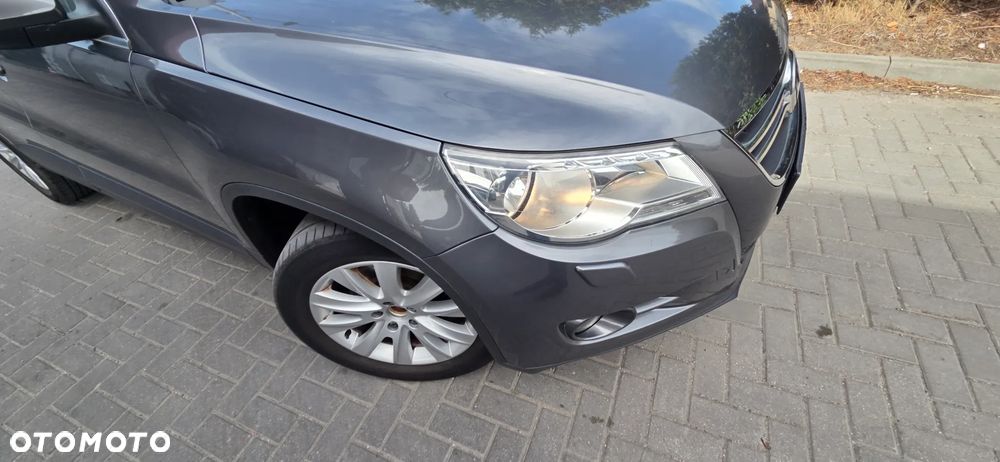 Volkswagen Tiguan 2.0 TDI DPF BlueMotion Technology Exclusive - 22