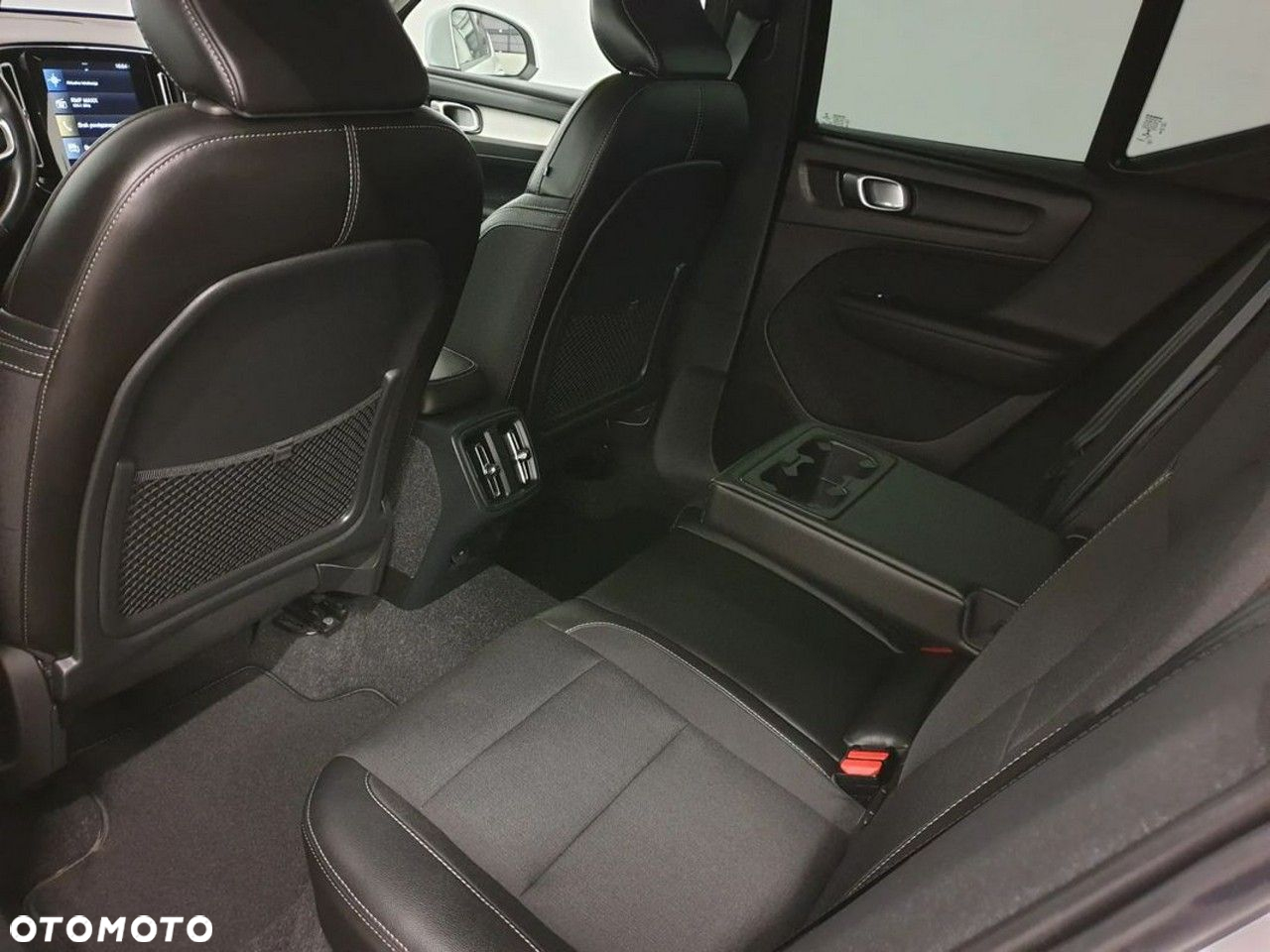 Volvo XC 40 D3 R-Design - 30