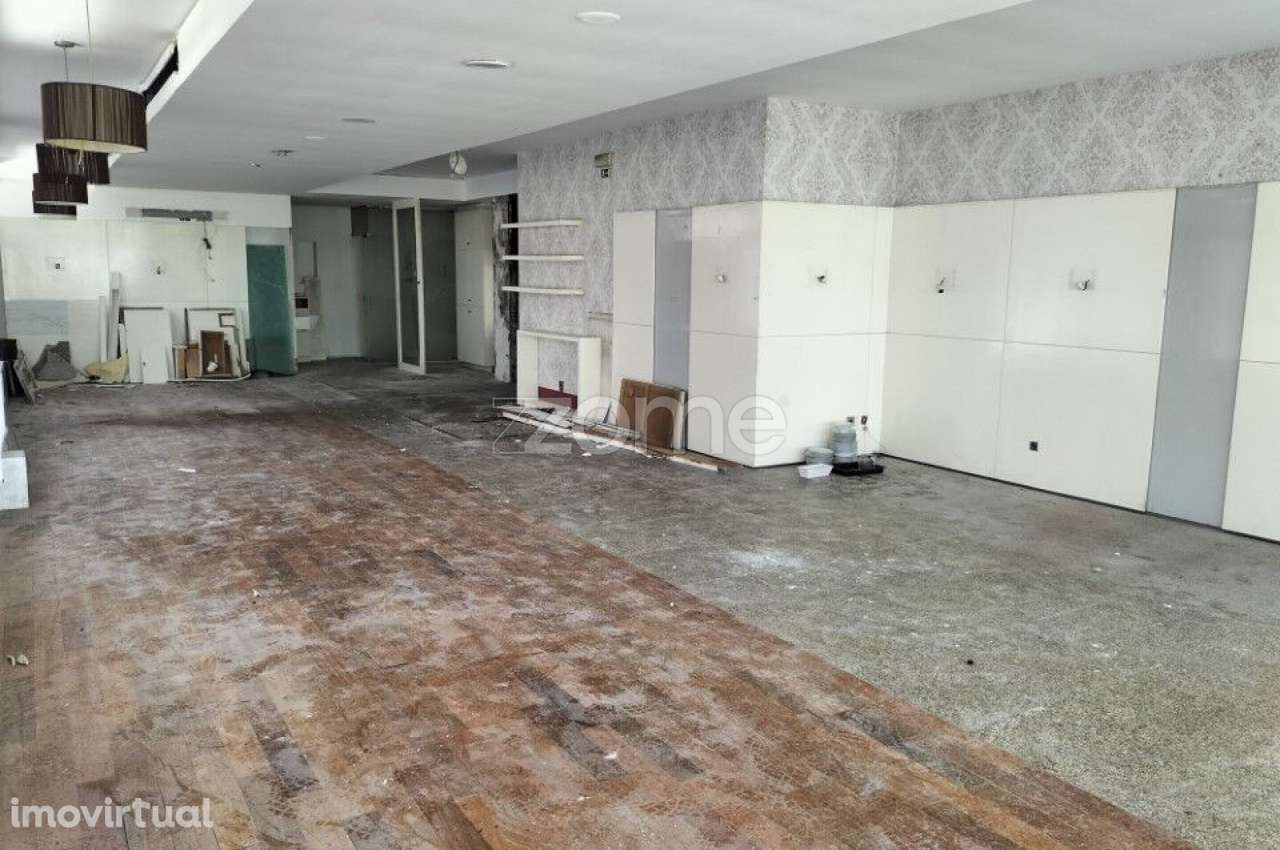 Investimento T3 + T1 | 170m² + 42m2 Garagem | Perto da Praia - Grande imagem: 5/18