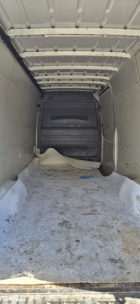 Volkswagen CRAFTER - 9