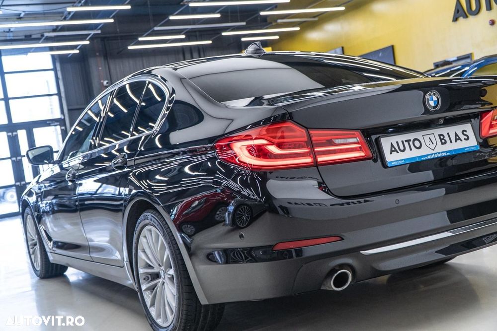 BMW Seria 5 530e iPerformance Aut. Luxury Line - 34