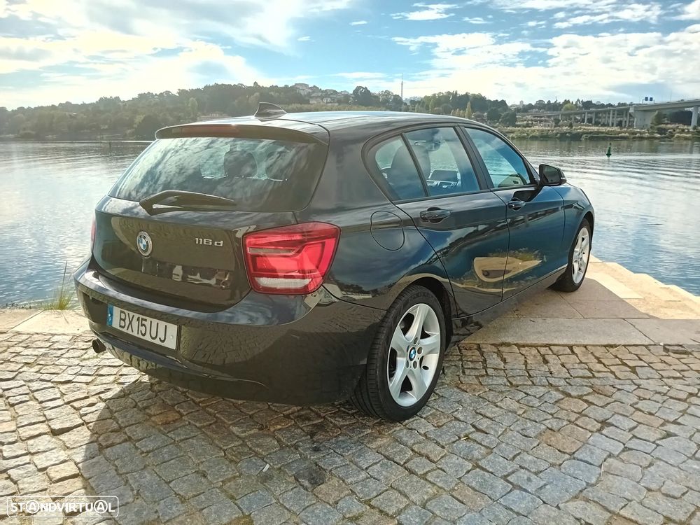 BMW 116 d Line Urban - 23