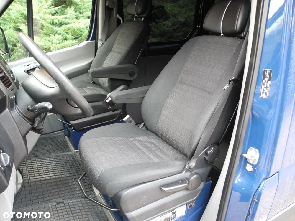 Mercedes-Benz Sprinter - 11