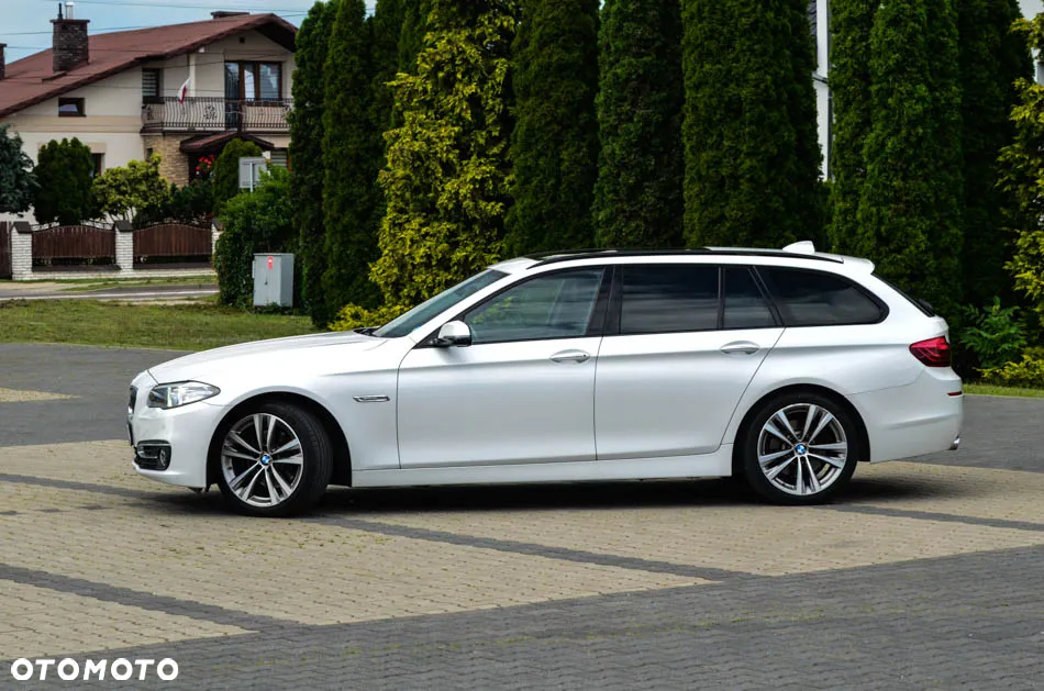 BMW Seria 5 520d Touring Luxury Line - 12