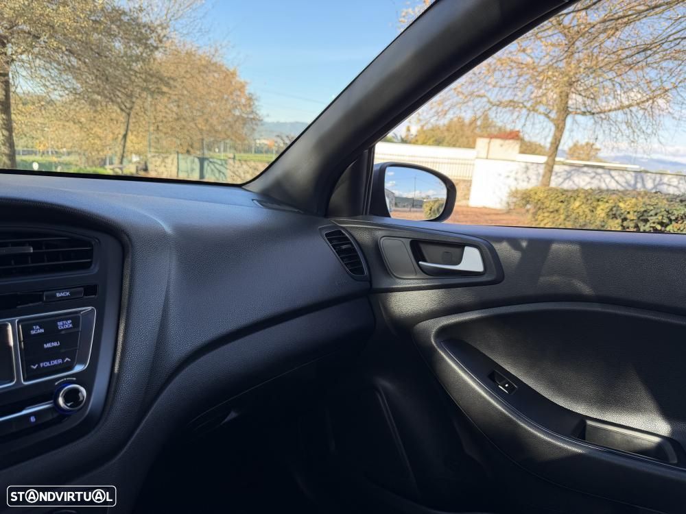 Hyundai i20 1.1 CRDi Access Plus - 19