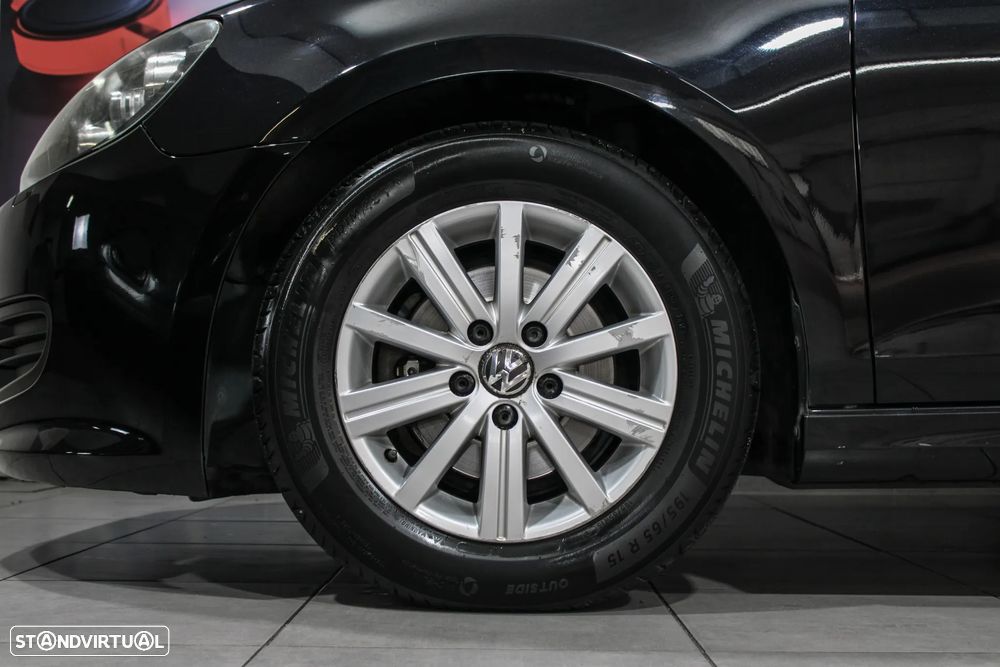 VW Golf 1.6 TDi Trendline BlueMotion - 12