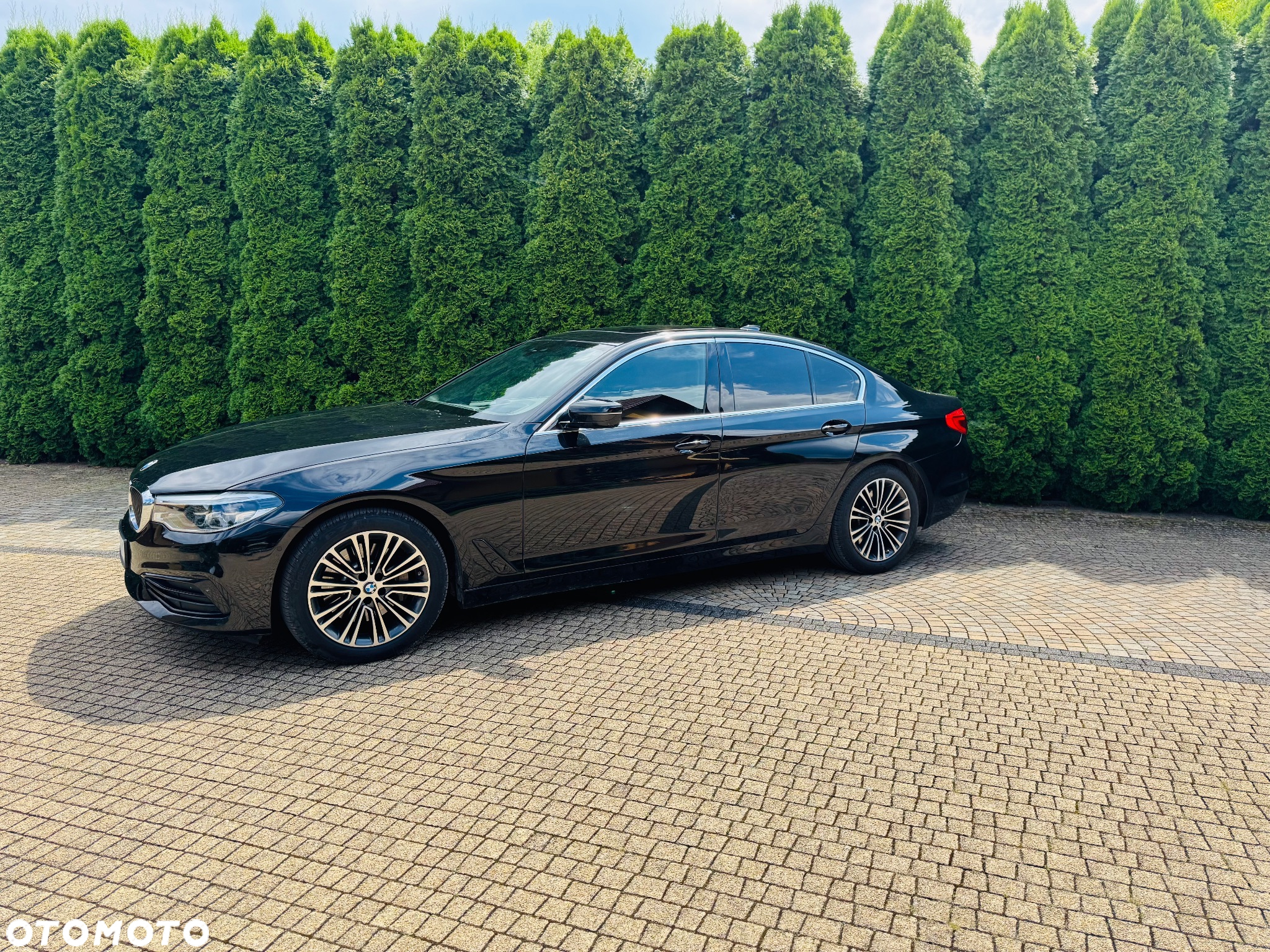 BMW Seria 5 540i xDrive Sport Line sport - 11