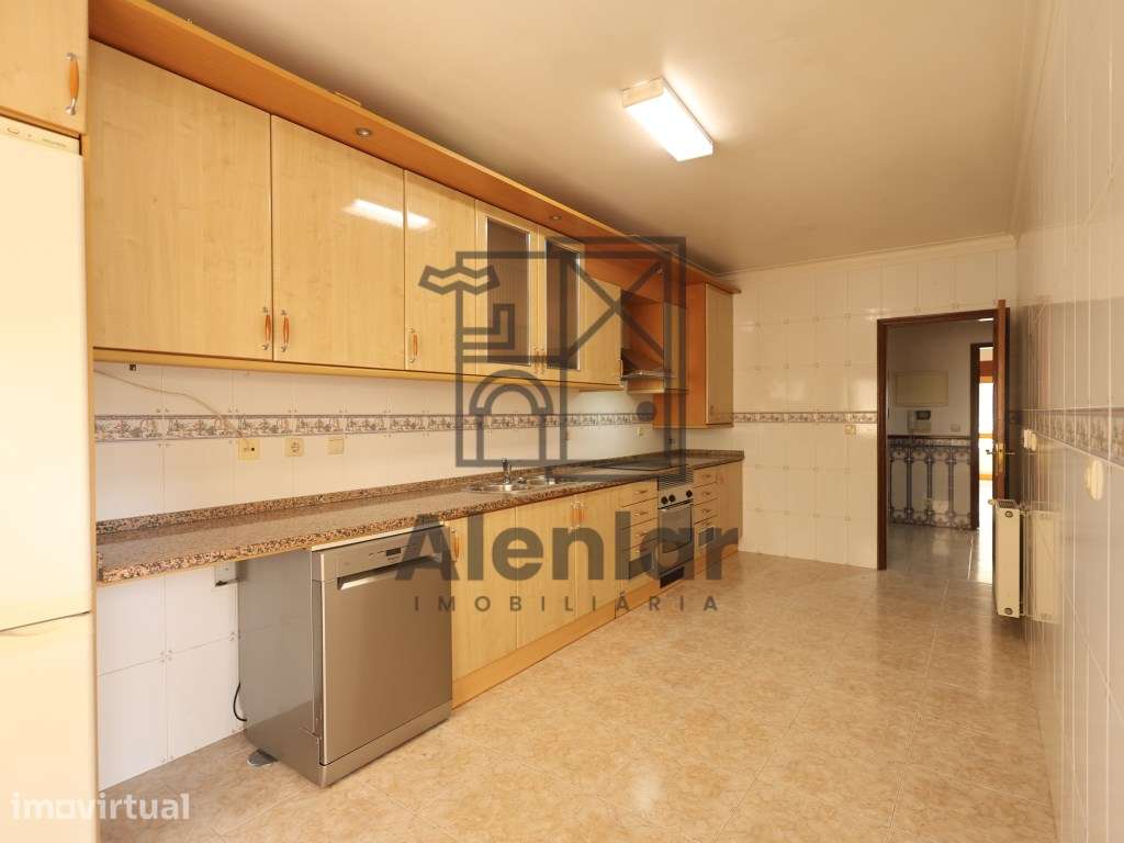 Apartamento T3 para Arrendamento - Castanheira do Ribatejo - Grande imagem: 2/25