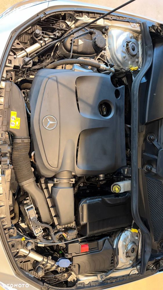 Mercedes-Benz CLA 220 4-Matic AMG Line - 17