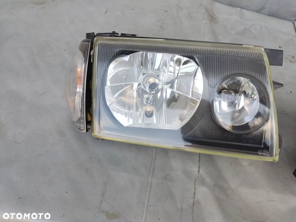 NISSAN TERRANO II LIFT LAMPA PRZEDNIA PRAWA UK ANGLIK