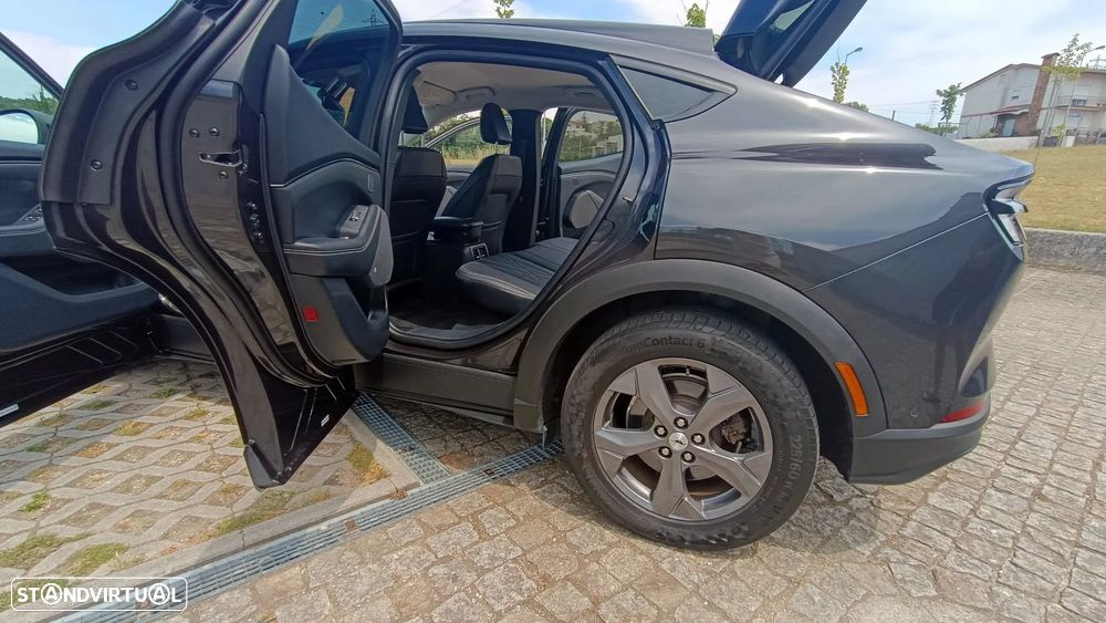 Ford Mustang Mach-E 98.7 kWh Premium - 11