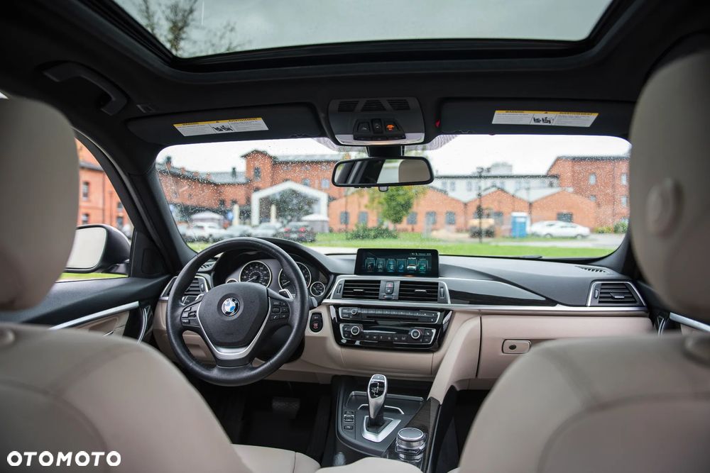 BMW Seria 3 ver-330i-edition-luxury-line-purity - 17