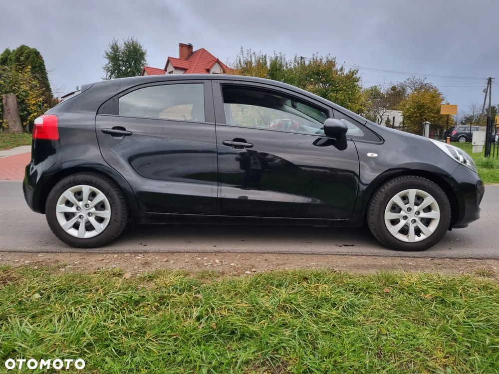 Kia Rio 1.1 crdi M - 12