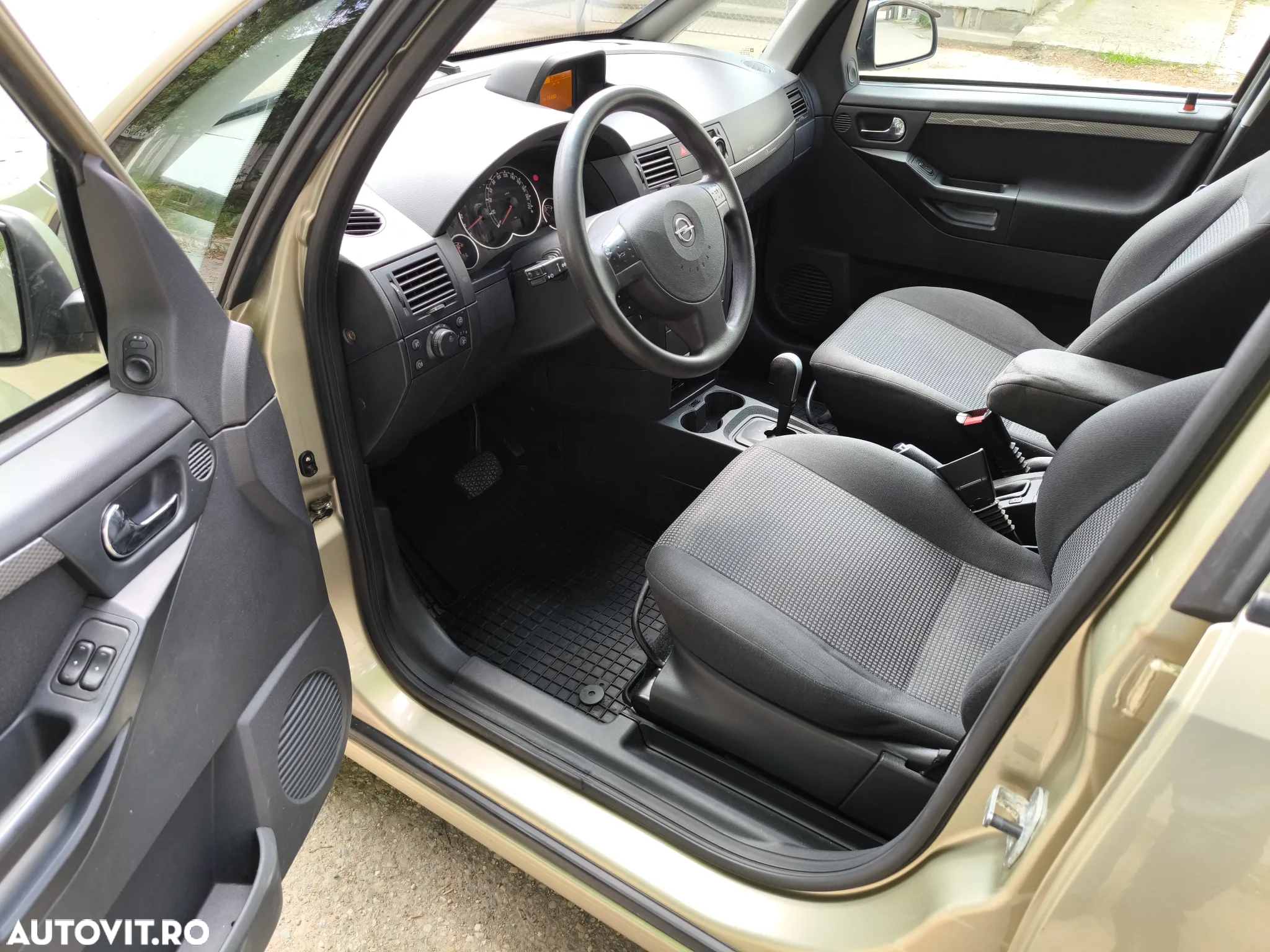 Opel Meriva 1.6i Cosmo Easytronic - 8