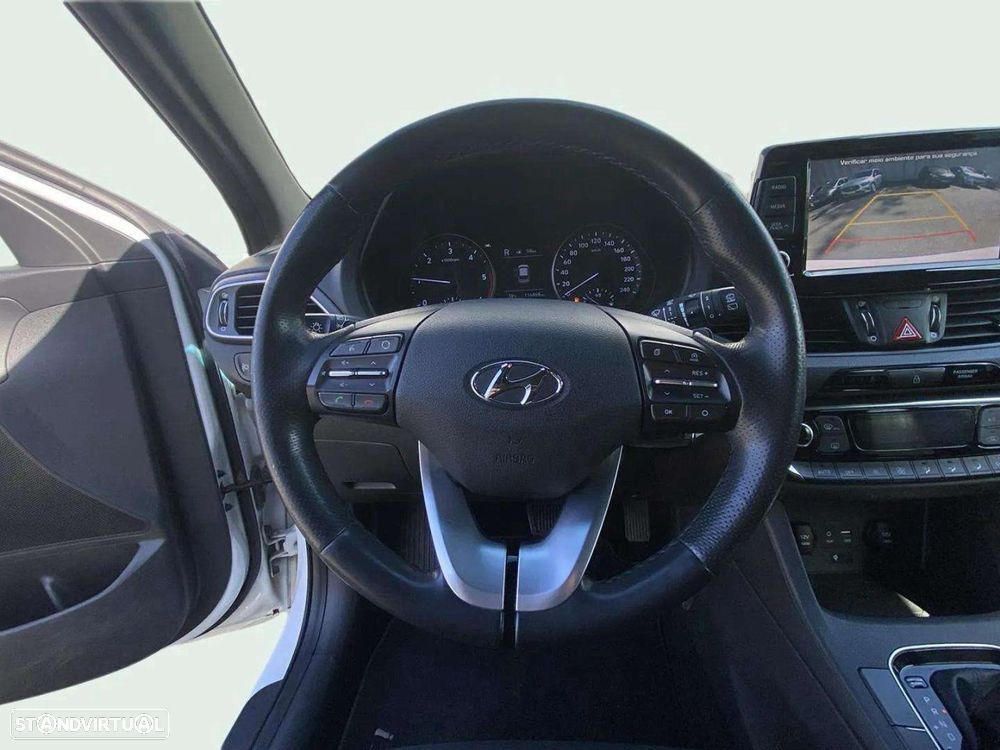 Hyundai i30 1.6 CRDI STyle 7DCT - 12