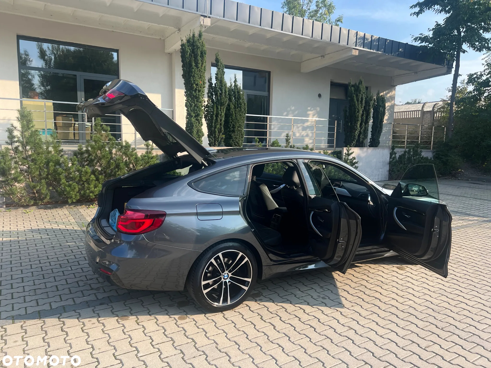 BMW 3GT 320i xDrive M Sport - 11