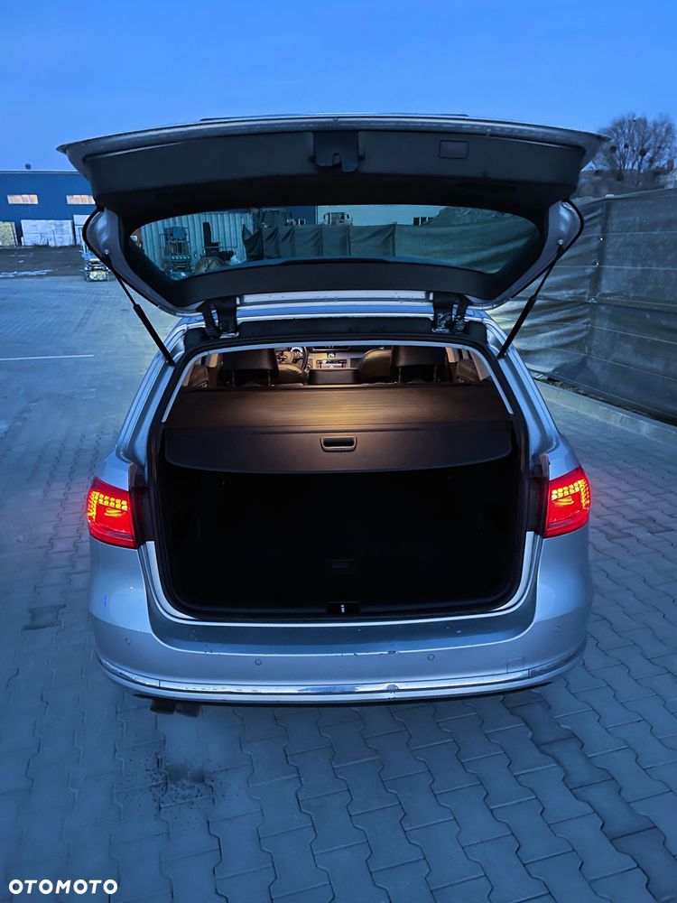 Volkswagen Passat 2.0 TSI Highline - 19