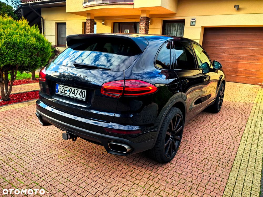 Porsche Cayenne Platinum Edition - 9