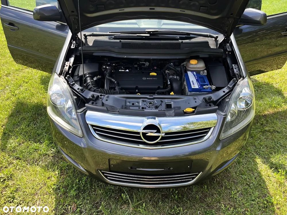 Opel Zafira - 11