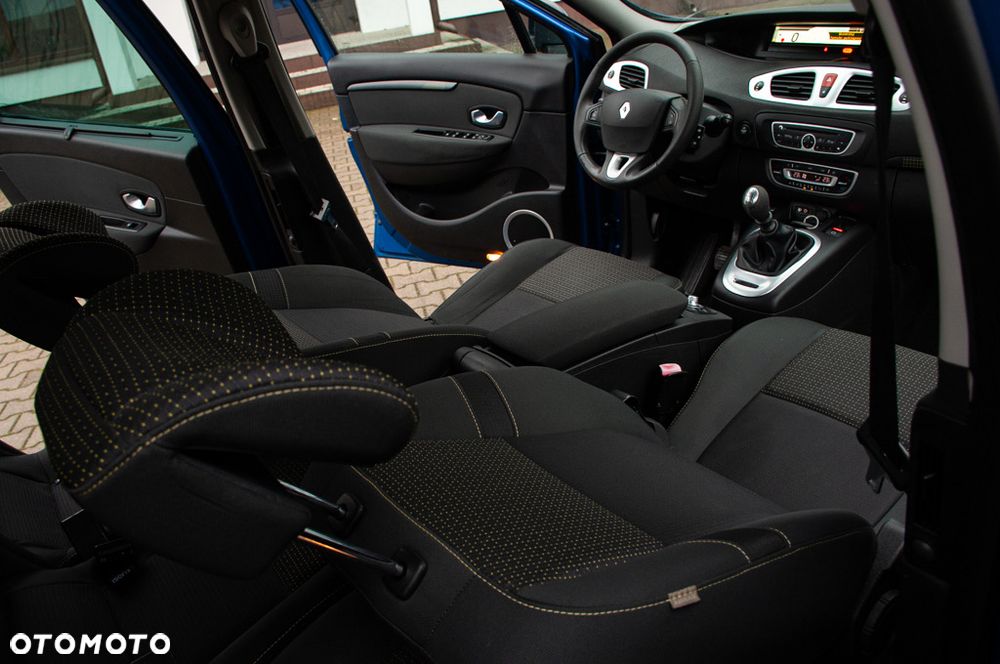 Renault Scenic TCe 130 Luxe - 27