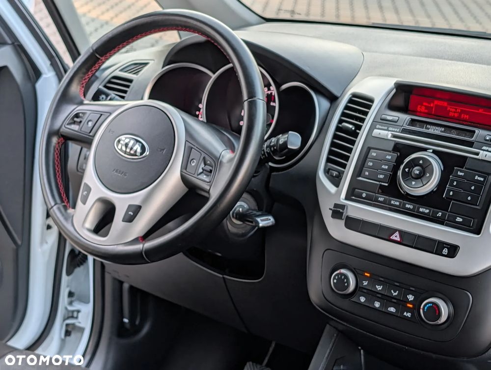 Kia Venga - 19